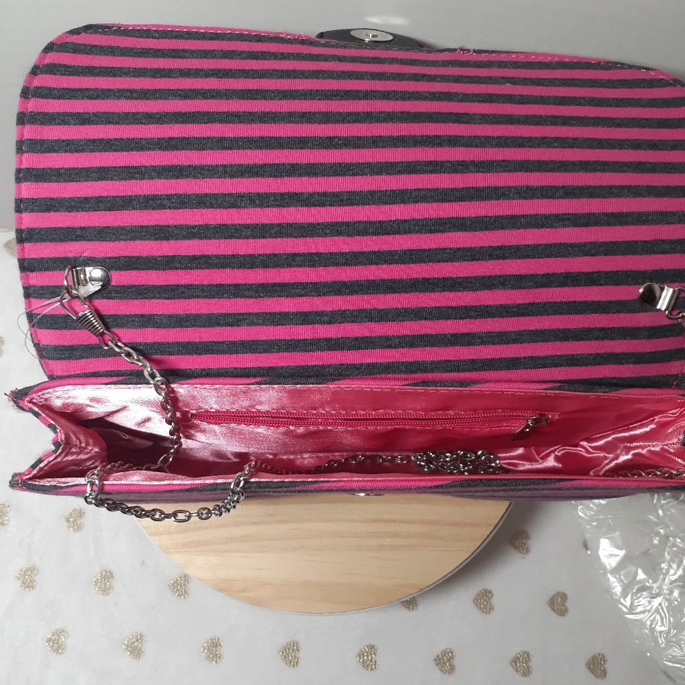 *NWT* Womens Striped Purse - Picture 8 of 8